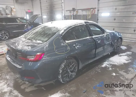 2026 BMW 330I xDrive Na z USA, uszkodzony, nr VIN 3MW89CW0XT8F97103